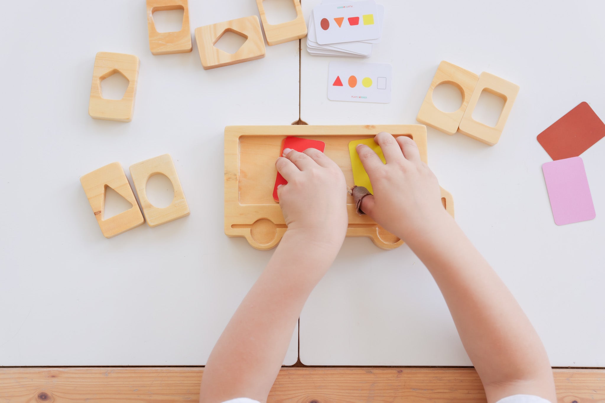 Shape and Colour Bus Tray